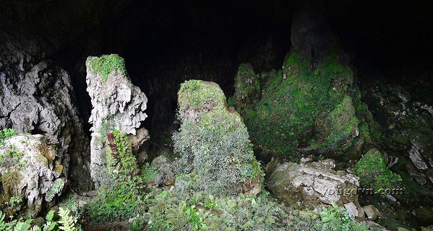 Kho Muong Cave is one of the caves with fascinating beauty in the complex of caves discovered in Pu Luong Nature Reserve.